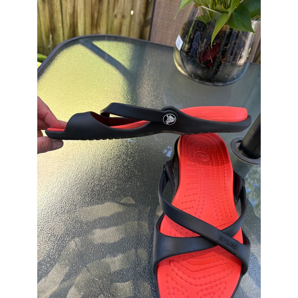Crocs Swiftwater Black Red Strappy Slide Sandals Womens Size 8 Sporty Summer - Picture 2 of 7